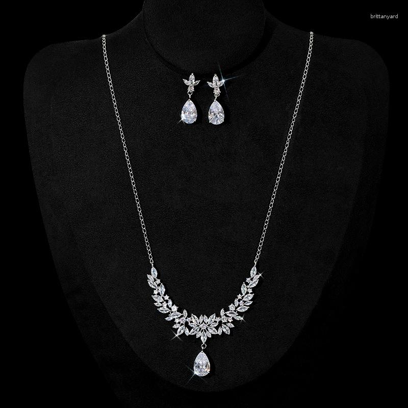 Necklace Earrings Set Funmode Premium Sense Super Glittering Zirconia Female Collarbone Chain Cold Wind Simple Bridal Wedding Acces FS297, Picture shown
Necklace Earrings Set Funmode Premium Sense Super Glittering Zirconia Female Collarbone Chain Cold Wind Simple Bridal Wedding Acces FS297, Picture shown