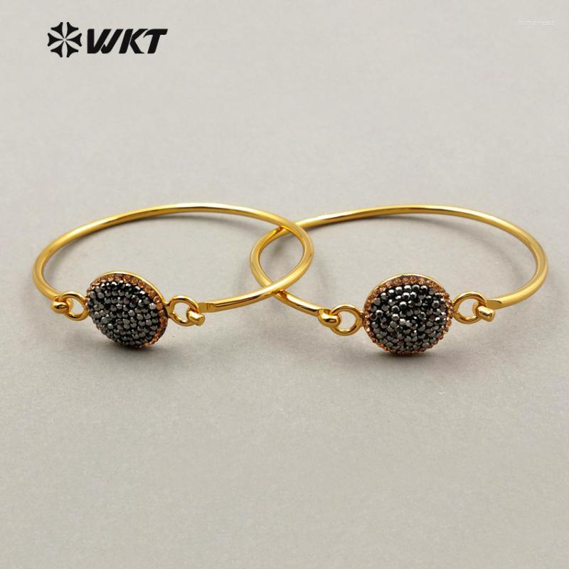 Bangle RB022 WKT Coming With Round Shape Rhinestone Pave Connector For Women Fashion Raym22
Bangle RB022 WKT Coming With Round Shape Rhinestone Pave Connector For Women Fashion Raym22