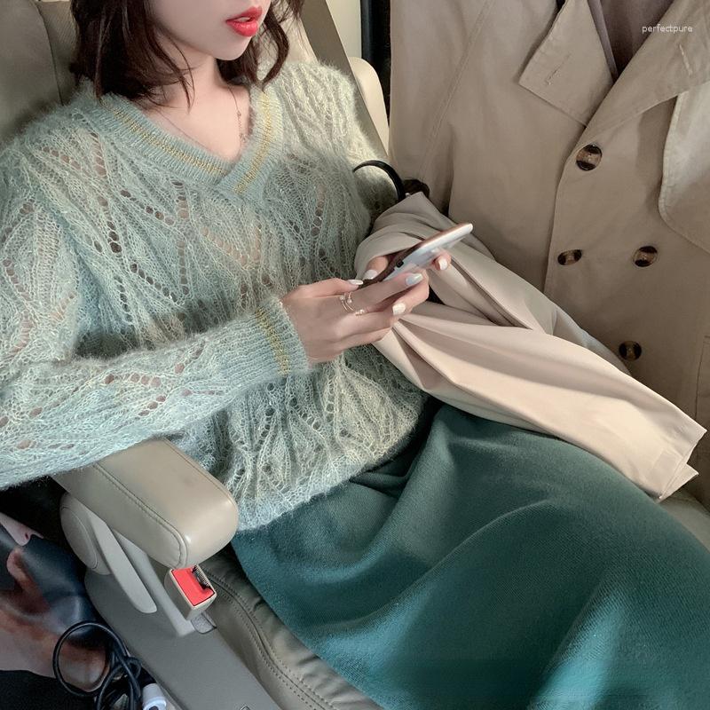 Women's Sweaters Women's Green Sexy V-neck Hollow Knit Long Sleeve Pullover Sweater Fall Korean Fashion Mohair Shiny Simple Harajuku
Women's Sweaters Women's Green Sexy V-neck Hollow Knit Long Sleeve Pullover Sweater Fall Korean Fashion Mohair Shiny Simple Harajuku