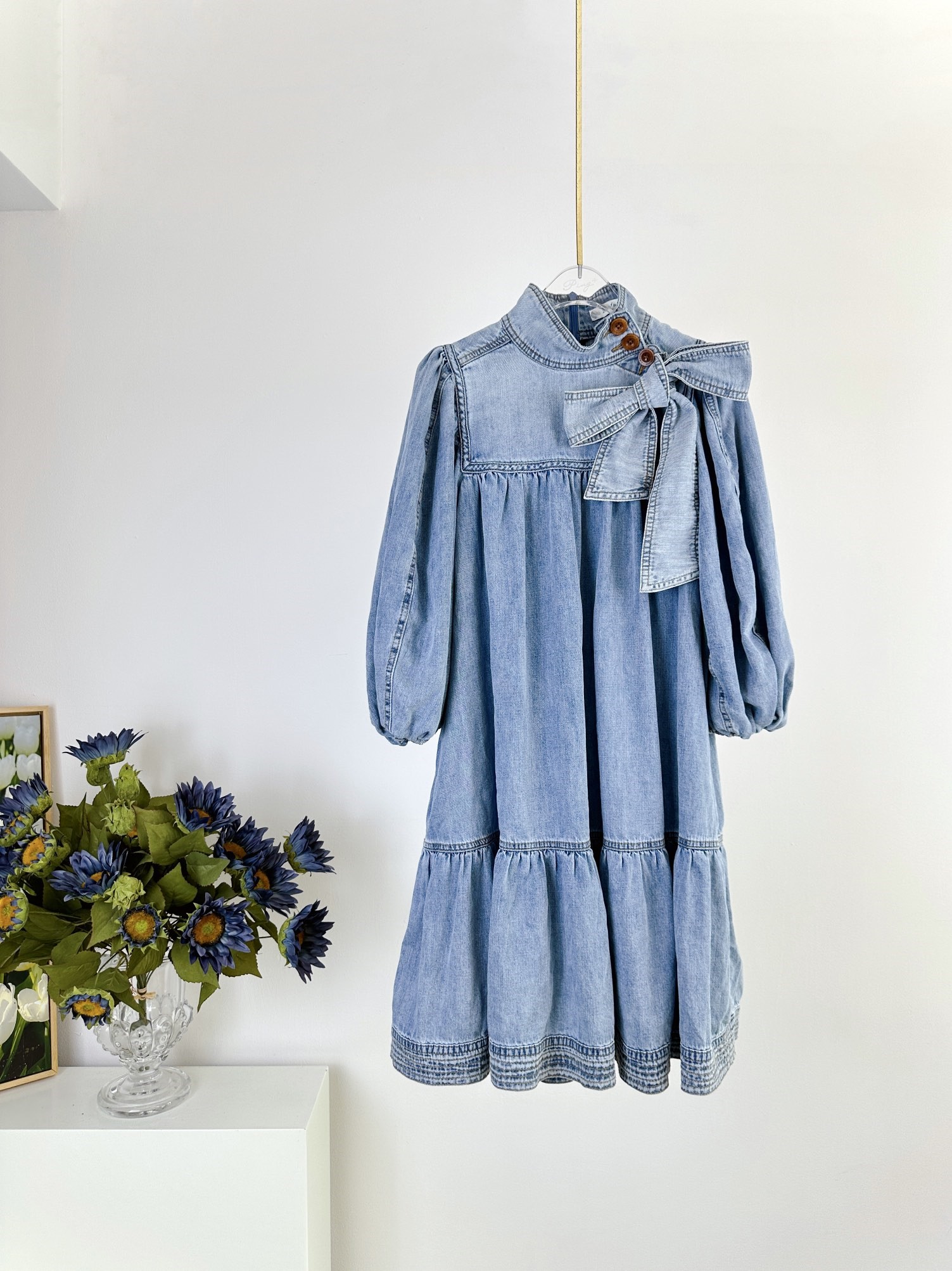 Basic & Casual dress Australian Designer Dress 2023 Spring/Summer New RALE Lantern Sleeves Leading Denim Dress, Blue
Basic & Casual dress Australian Designer Dress 2023 Spring/Summer New RALE Lantern Sleeves Leading Denim Dress, Blue
