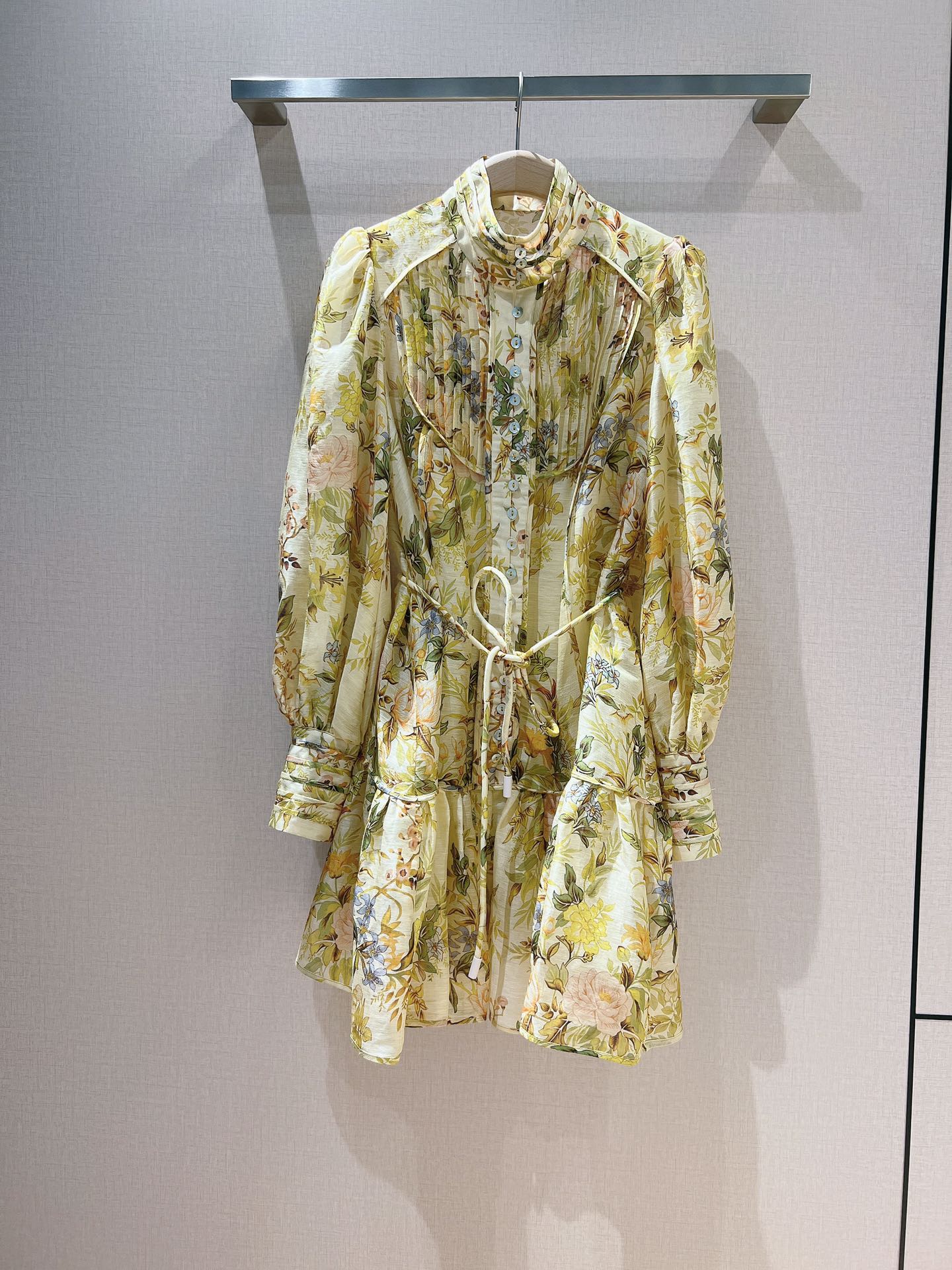 Australian dress designer brand Fritillaria button placket with patchwork skirt, silk and linen fabric, paired with straps, Multi
Australian dress designer brand Fritillaria button placket with patchwork skirt, silk and linen fabric, paired with straps, Multi