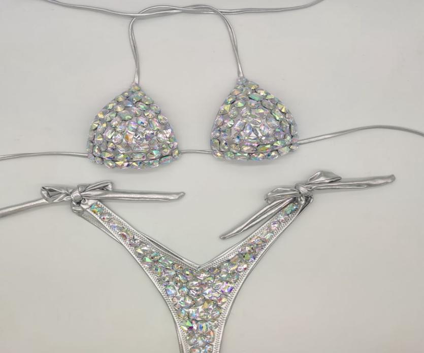 2021 venus vacation style diamond bikini set bandage open swimwear push up rhinestone bling stones swimsuit sexy women swim6227076
2021 venus vacation style diamond bikini set bandage open swimwear push up rhinestone bling stones swimsuit sexy women swim6227076