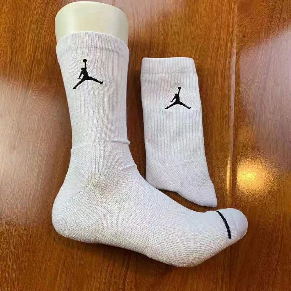designer socks mens socks stockings Women High Quality Cotton classic Ankle Letter Breathable black and white Football basketball Sports Sock 2
designer socks mens socks stockings Women High Quality Cotton classic Ankle Letter Breathable black and white Football basketball Sports Sock 2
