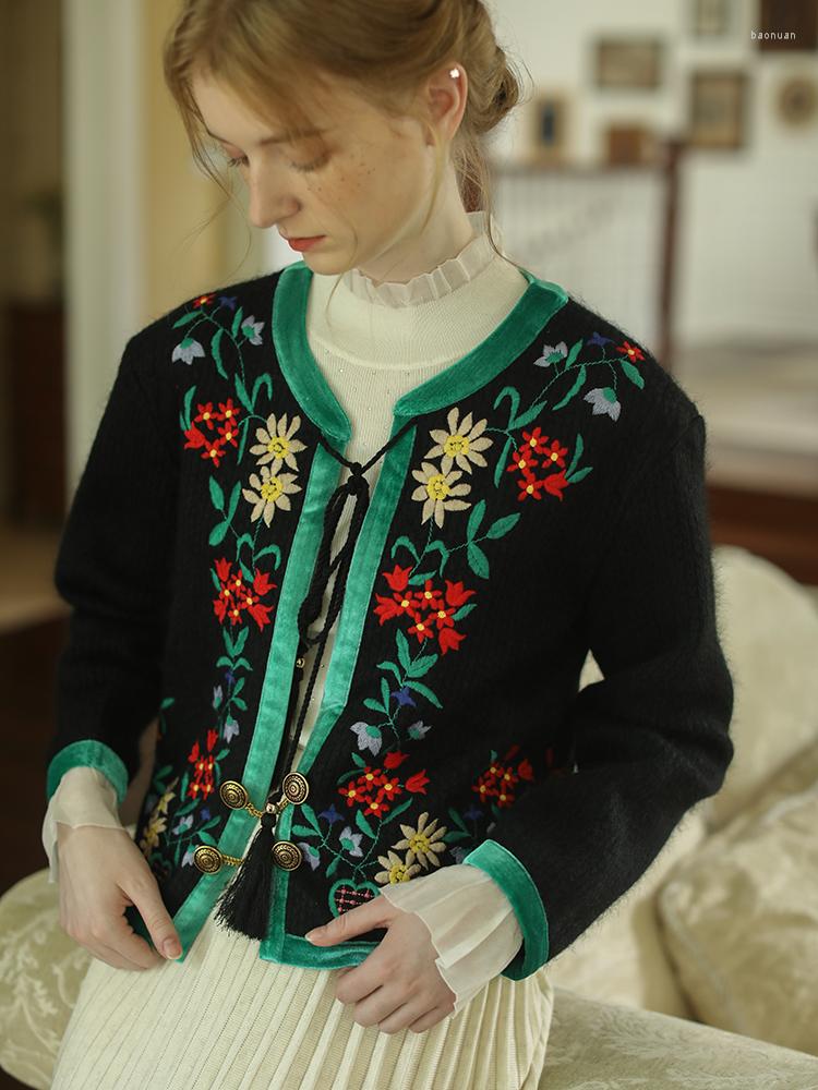 Women' Jackets Women Fall Winter Vintage Handmade Embroidery Flower Tassel Short Elegant Slim Black Knitted Wool Cardigan Coats
Women' Jackets Women Fall Winter Vintage Handmade Embroidery Flower Tassel Short Elegant Slim Black Knitted Wool Cardigan Coats