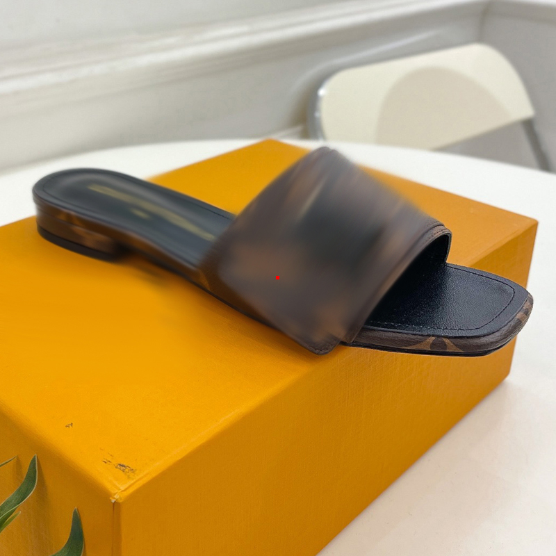 2023 Fashion Slippers Summer Women Slippers Platform Punk Rock Leather Mules Creative Metal Fittings Casual Party Shoes Female Outdoor Slides -455, Picture color
2023 Fashion Slippers Summer Women Slippers Platform Punk Rock Leather Mules Creative Metal Fittings Casual Party Shoes Female Outdoor Slides -455, Picture color