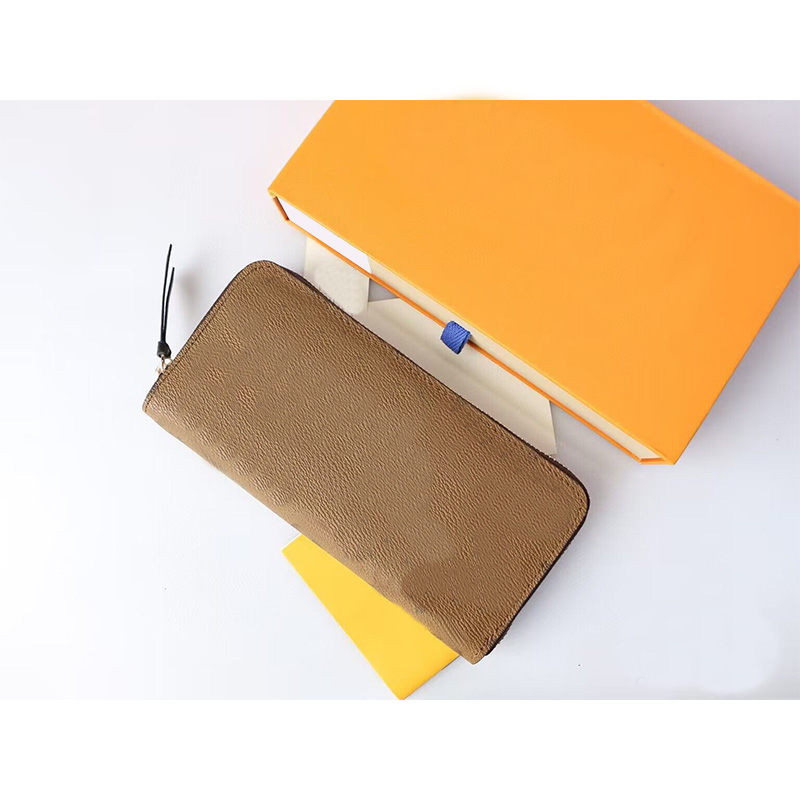 Trendy Wallets for Women's Small Leather goods Embossed Leather Wallet sold with box Packaging, Lou wallet pink
Trendy Wallets for Women's Small Leather goods Embossed Leather Wallet sold with box Packaging, Lou wallet pink