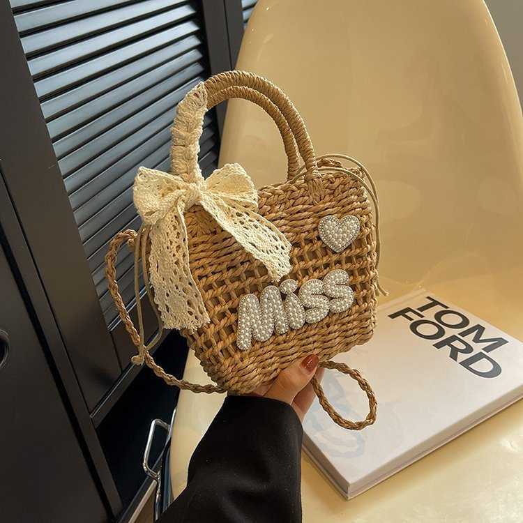 Beach Bags Popular Niche Woven for Women in Spring and Summer 2023 Chain Crossbody Portable Vegetable Baskets Crossbar, Brown-20x15x7cm
Beach Bags Popular Niche Woven for Women in Spring and Summer 2023 Chain Crossbody Portable Vegetable Baskets Crossbar, Brown-20x15x7cm