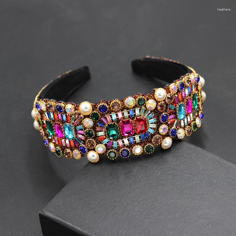 Hair Clips Baroque Fashion Temperament Wide Edge Luxury Rhinestone Color Geometric Headband Ladies Catwalk Street Accessories 761
Hair Clips Baroque Fashion Temperament Wide Edge Luxury Rhinestone Color Geometric Headband Ladies Catwalk Street Accessories 761