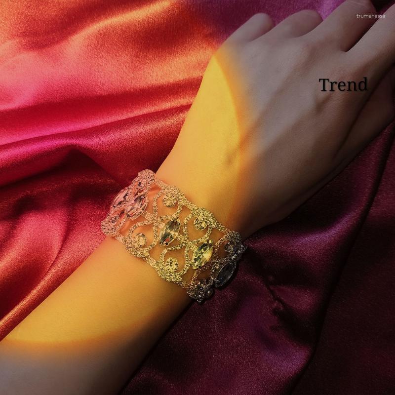Link Bracelets Chain Stonefans Chunky Rhinestone Bracelet For Women Bridal Charms Shiny Wholesale Beach Bohemian Bangle Hollow Jewelry
Link Bracelets Chain Stonefans Chunky Rhinestone Bracelet For Women Bridal Charms Shiny Wholesale Beach Bohemian Bangle Hollow Jewelry