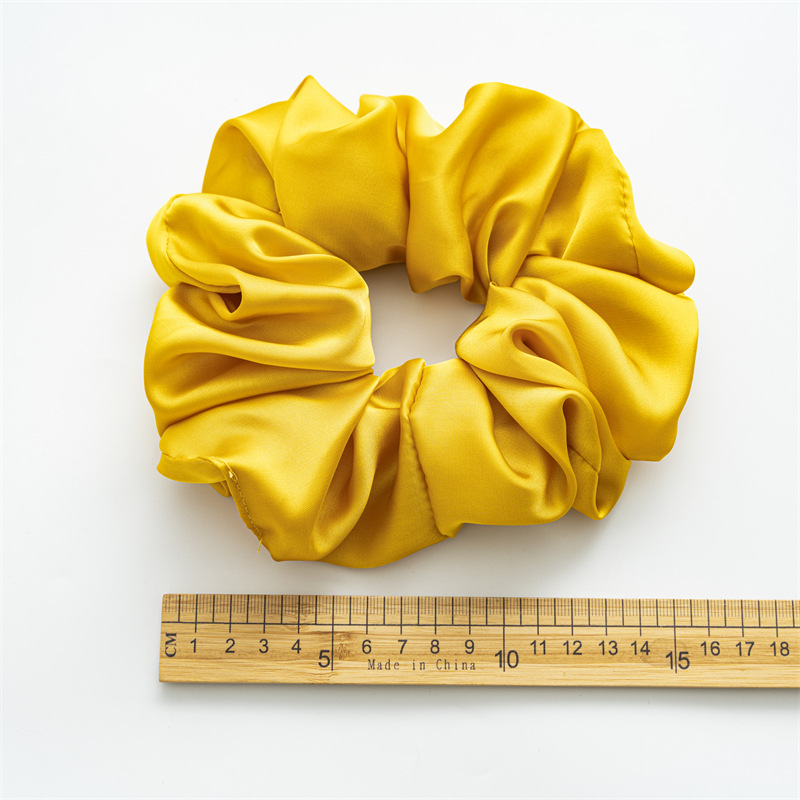 Fashion blogger designer jewelr New Large satin large intestine hair loop headband, versatile summer style leather band Pony Tails Holder wholesale FQ96
Fashion blogger designer jewelr New Large satin large intestine hair loop headband, versatile summer style leather band Pony Tails Holder wholesale FQ96