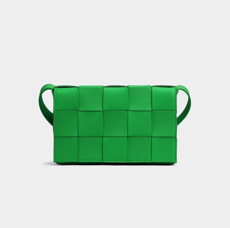 Cassette Bag Fashion Designer Bag Women Shoulder bag Handbag Purse Genuine Leather cross body chain high grade quality, Color 5
Cassette Bag Fashion Designer Bag Women Shoulder bag Handbag Purse Genuine Leather cross body chain high grade quality, Color 5