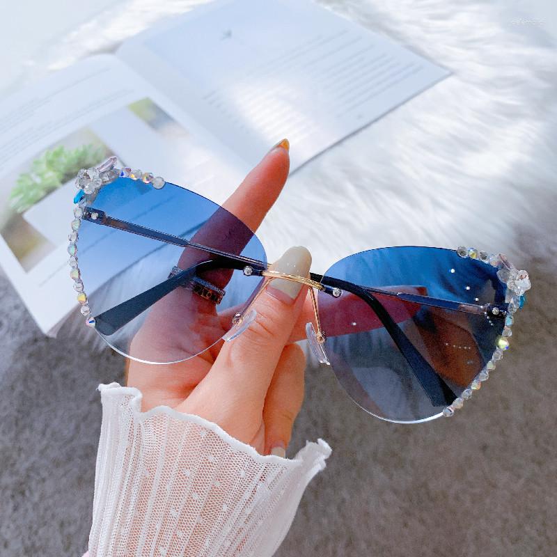 Sunglasses Rimless Cat Eye For Women Luxury Rhinestone Vintage Sun Glasses Diamond Fashion Eyeglasses Pink Shades Gafas De Sol
Sunglasses Rimless Cat Eye For Women Luxury Rhinestone Vintage Sun Glasses Diamond Fashion Eyeglasses Pink Shades Gafas De Sol