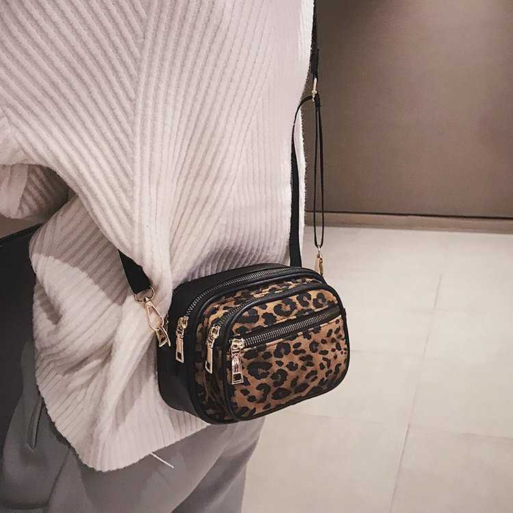 Small bag fashion 2019 new simple and versatile leopard print small bag foreign style single shoulder bag multi-layer zipper messenger bag, Khaki4
Small bag fashion 2019 new simple and versatile leopard print small bag foreign style single shoulder bag multi-layer zipper messenger bag, Khaki4