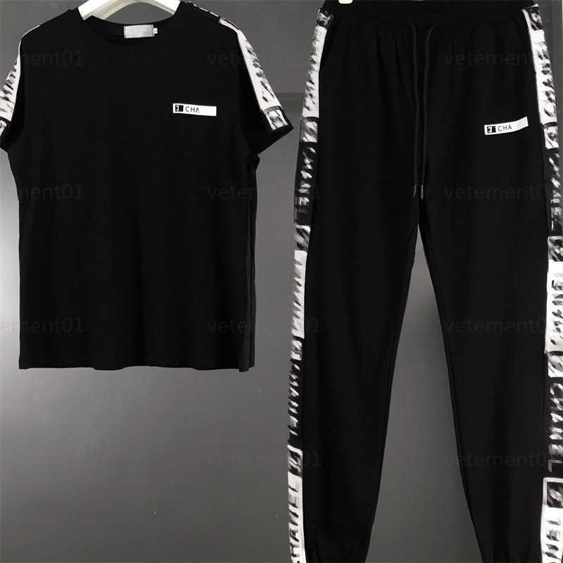 Women T Shirt Suit Two Piece Set Letter Line Decoration Solid Color Short Sleeve Round Neck T Shirt Loose Casual Drawstring Elastic Waist Pants Designer Tracksuits 06, 23
Women T Shirt Suit Two Piece Set Letter Line Decoration Solid Color Short Sleeve Round Neck T Shirt Loose Casual Drawstring Elastic Waist Pants Designer Tracksuits 06, 23