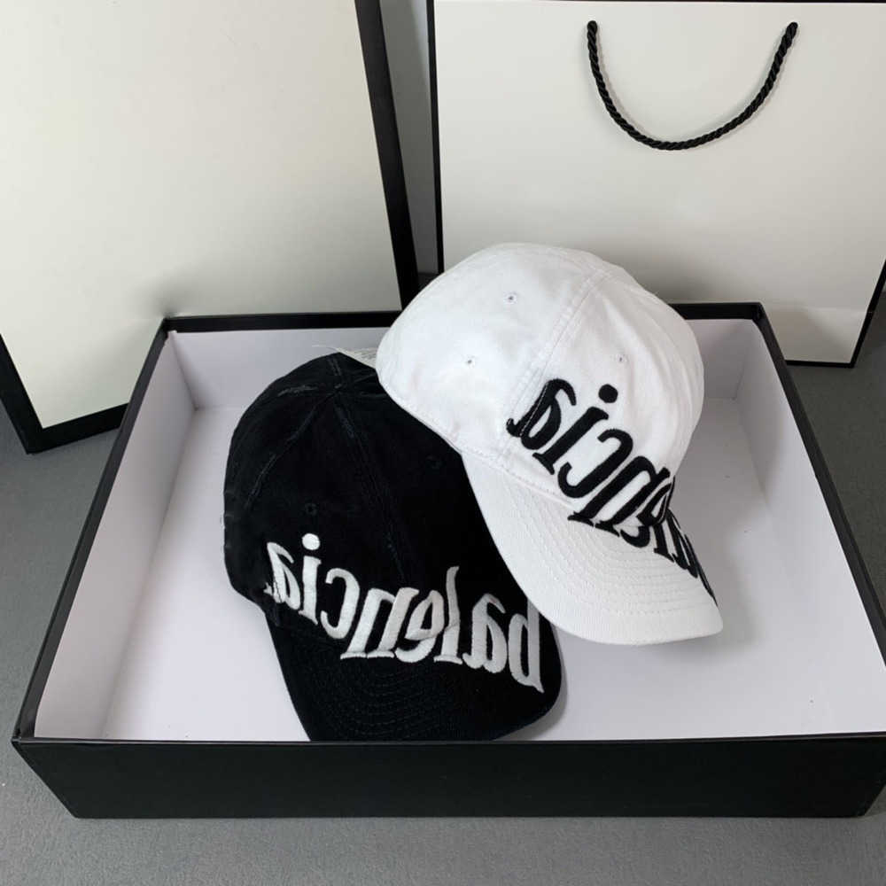 Ball Caps Women's Men's Summer Designer Casquette Couple Cotton Solid Color Letters Outdoor Travel Hat ggity 4X16, Black
Ball Caps Women's Men's Summer Designer Casquette Couple Cotton Solid Color Letters Outdoor Travel Hat ggity 4X16, Black