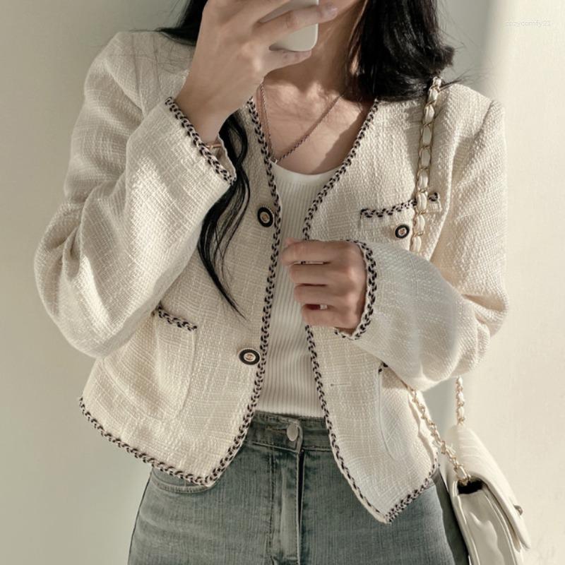 Women's Jackets Design Sense Color Contrast V-neck Single Breasted Short Black Tweed Coat Cardigan Women Plaid Jacket Slim Crop Coats Suits
Women's Jackets Design Sense Color Contrast V-neck Single Breasted Short Black Tweed Coat Cardigan Women Plaid Jacket Slim Crop Coats Suits