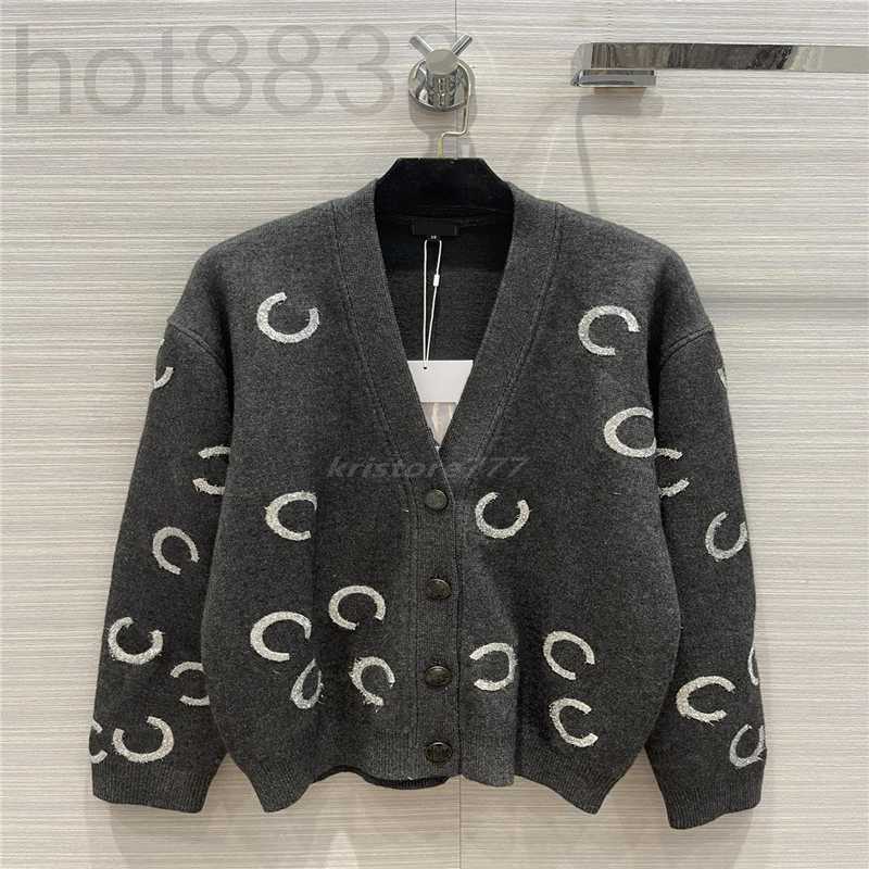 Women' Sweaters Designer Women Oversized Cashmere Knits Tops with Letter Print Girls Milan Runway Crop Top Shirt High End Long Sleeve Stretch Cardigan Jacket BO69, Multi
Women' Sweaters Designer Women Oversized Cashmere Knits Tops with Letter Print Girls Milan Runway Crop Top Shirt High End Long Sleeve Stretch Cardigan Jacket BO69, Multi