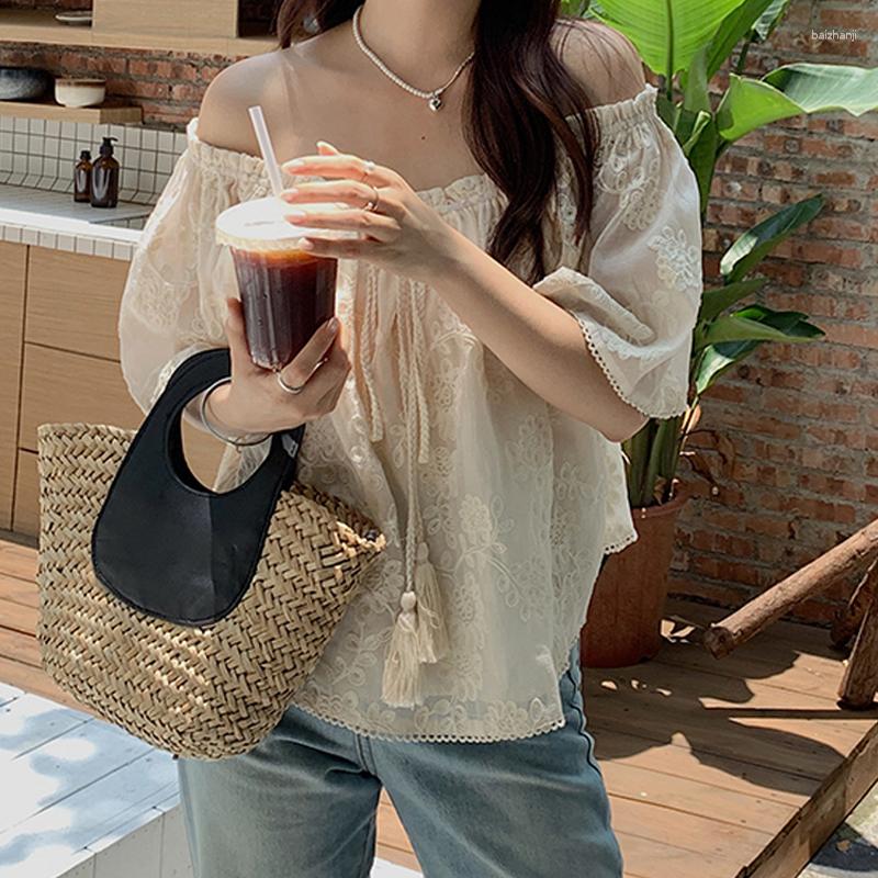 Women' Blouses Summer Short Sleeve Lace Blouse Elegant Embroidery Women Sweet One Shoulder Chiffon Shirt Woman Casual Loose Ladies Top, Picture color
Women' Blouses Summer Short Sleeve Lace Blouse Elegant Embroidery Women Sweet One Shoulder Chiffon Shirt Woman Casual Loose Ladies Top, Picture color