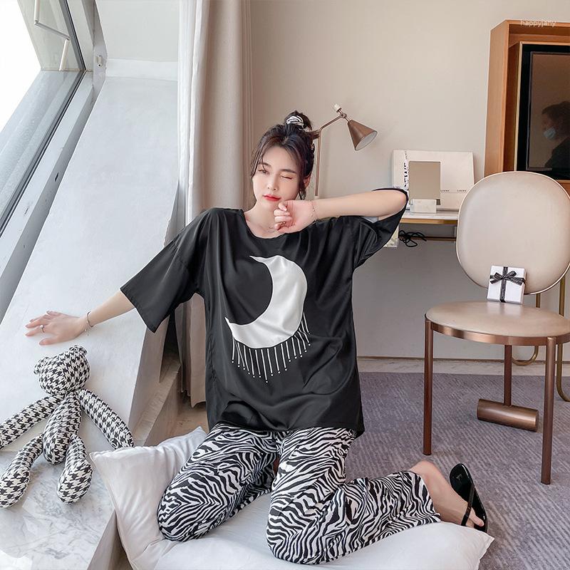 Women's Sleepwear Black Casual Print 2PCS Female Pajamas Set O-Neck Top&Pant Ice Silk Nightwear Spring Summer 3/4 Sleeve Home Wear Loose
Women's Sleepwear Black Casual Print 2PCS Female Pajamas Set O-Neck Top&Pant Ice Silk Nightwear Spring Summer 3/4 Sleeve Home Wear Loose