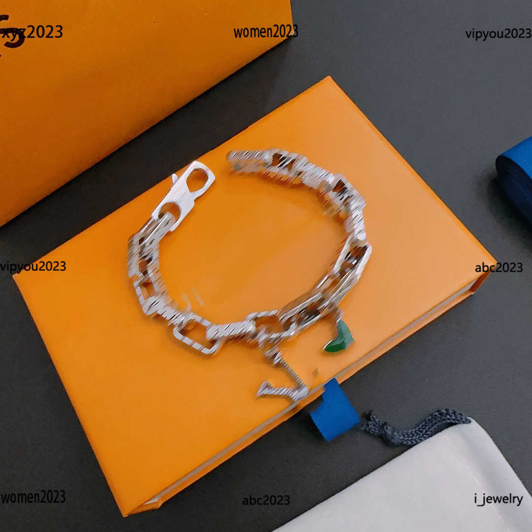 women designer Bracelet Making old designs jewelry Letter high quality Gravure Chain Beaded bracelets #Including box new arrival
women designer Bracelet Making old designs jewelry Letter high quality Gravure Chain Beaded bracelets #Including box new arrival