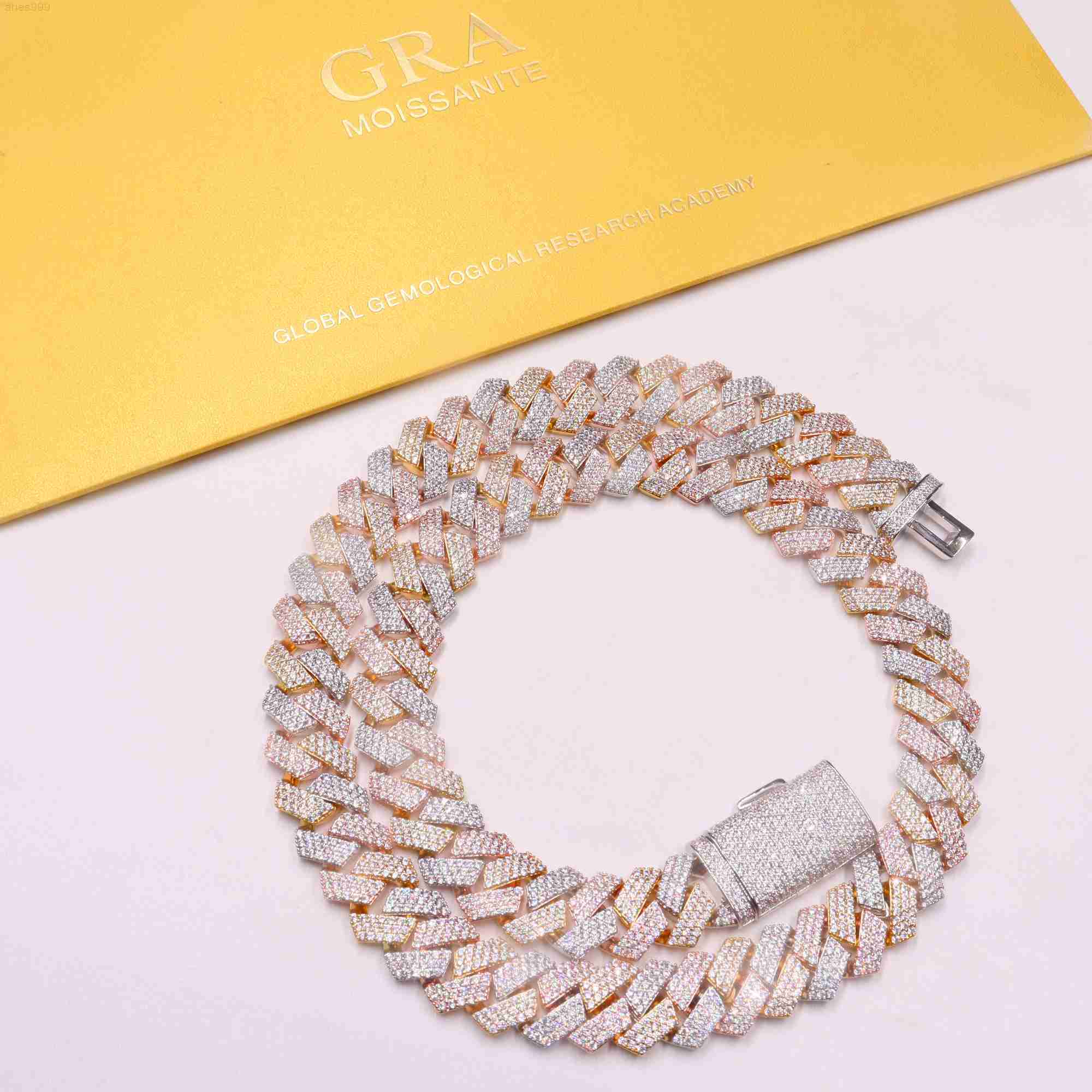 13mm Wide 925 Silver Vvs Moissanite Three Color Rose Gold Silver Gold Plated Iced Out Cuban Link Chain Pass Diamond Test
13mm Wide 925 Silver Vvs Moissanite Three Color Rose Gold Silver Gold Plated Iced Out Cuban Link Chain Pass Diamond Test
