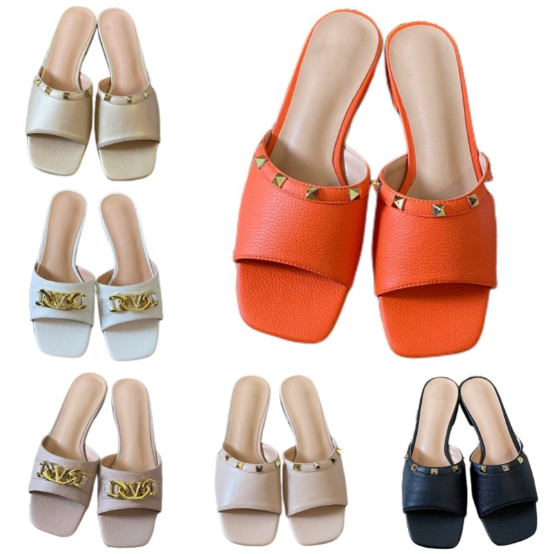 new fashion slippers luxury designer sandals genuine leather flat bottom rubber shoes outdoor anti slip beach shoes letter rivet shoes candy jelly shoes
new fashion slippers luxury designer sandals genuine leather flat bottom rubber shoes outdoor anti slip beach shoes letter rivet shoes candy jelly shoes