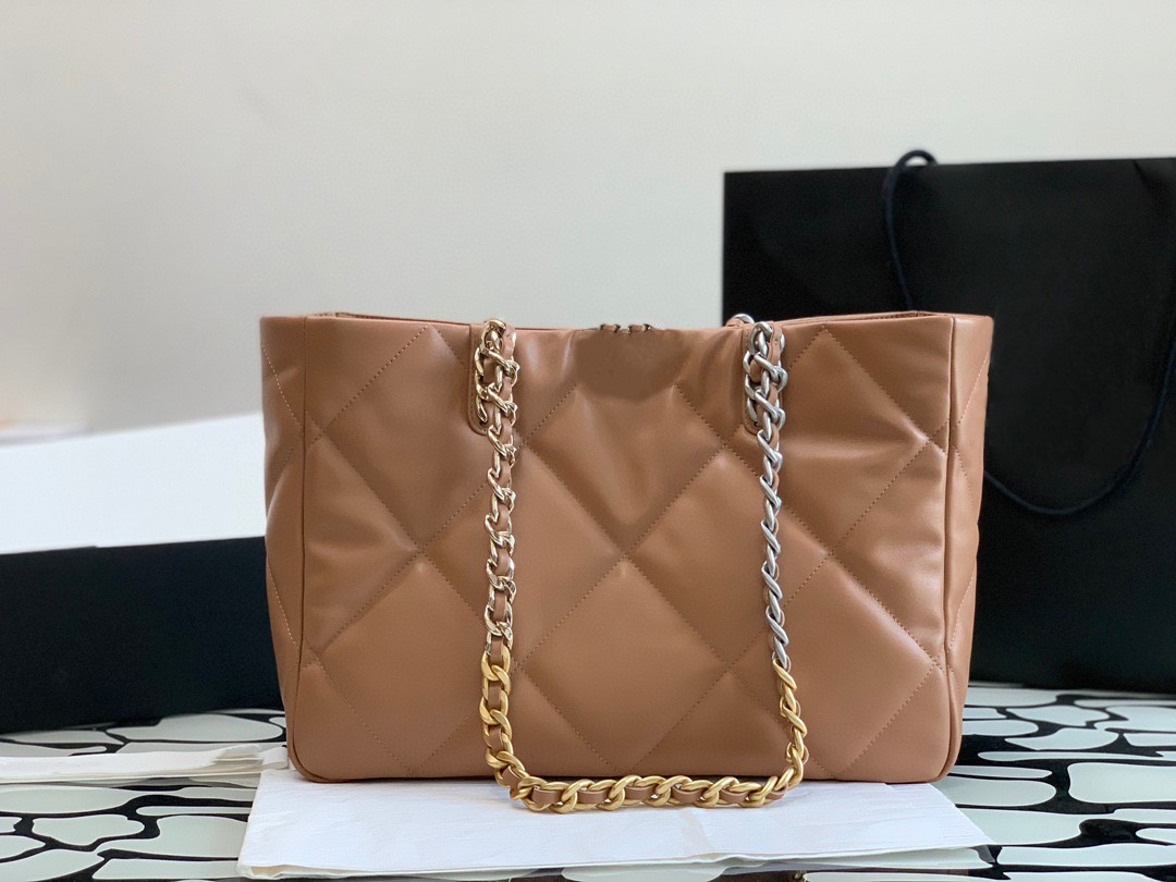 The new women's shopping bag is very spacious and has a super large capacity, super soft feel, and is very classic and practical. It is worth buying, Brown
The new women's shopping bag is very spacious and has a super large capacity, super soft feel, and is very classic and practical. It is worth buying, Brown