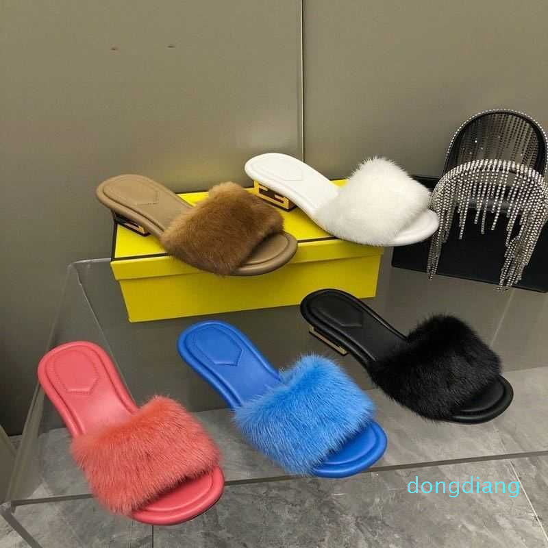 Summer metal with mink fur sandals female a word thick with slippers outside soft sheepskin in with sandals, Red8
Summer metal with mink fur sandals female a word thick with slippers outside soft sheepskin in with sandals, Red8