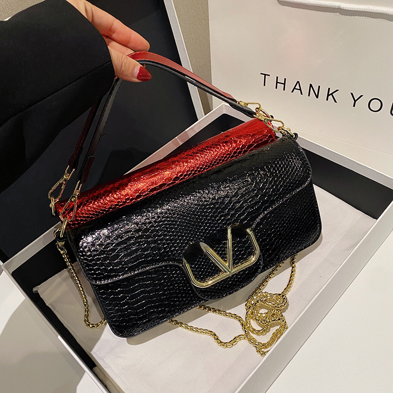 European and American Style Trendy Women's Bags Fashion Small Square Bag High-Grade Chain Women's Underarm Messenger Bag, 27*13*5cm
European and American Style Trendy Women's Bags Fashion Small Square Bag High-Grade Chain Women's Underarm Messenger Bag, 27*13*5cm