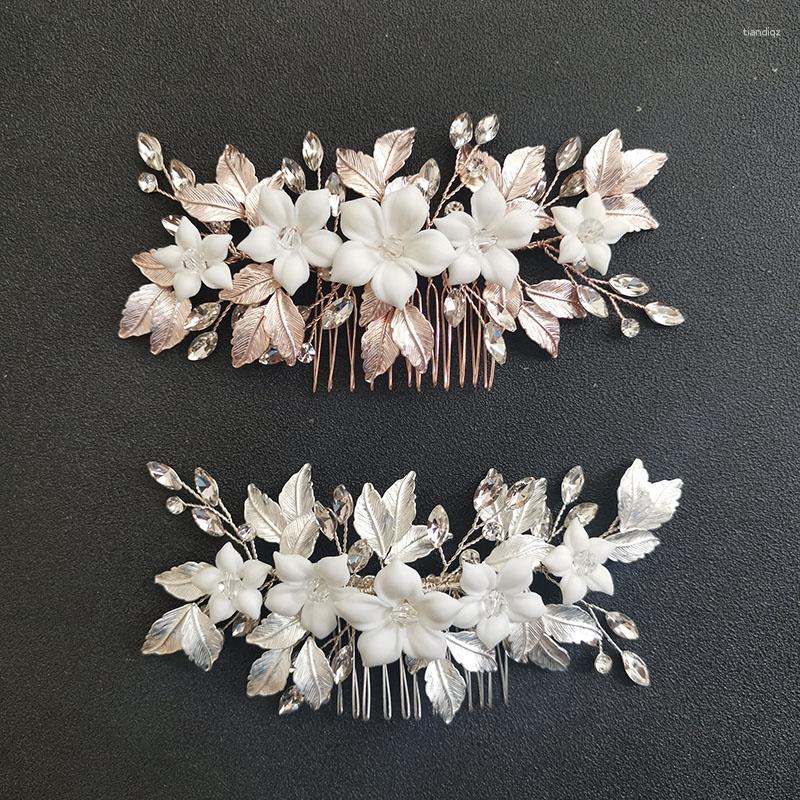 Hair Clips SLBRIDAL Handmade Alloy Crystal Rhinestone Ceramic Flower Bridal Comb Wedding Accessories Bridesmaids Women Jewelry
Hair Clips SLBRIDAL Handmade Alloy Crystal Rhinestone Ceramic Flower Bridal Comb Wedding Accessories Bridesmaids Women Jewelry