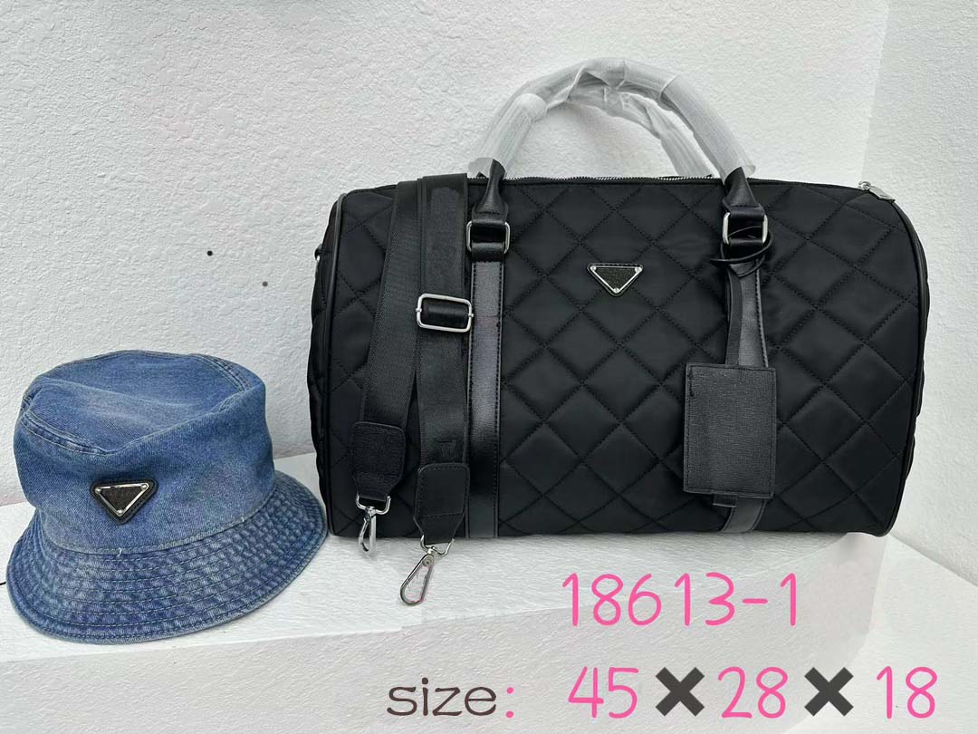 45cm designer hand-held travel bag nylon black rhombic embroidery large-capacity shoulder slung boarding bag 18613-1 travel bag
45cm designer hand-held travel bag nylon black rhombic embroidery large-capacity shoulder slung boarding bag 18613-1 travel bag