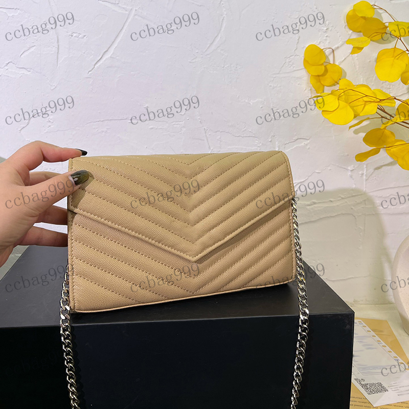 Designer Womens Shoulder Bag Sewn Leather Clamshell Hardware Metal Clasp Caviar Bag Matelasse Chain Handbag Crossbody Bag Envelope Bags Card Clip Wallet 23x15cm, Beige(yin)
Designer Womens Shoulder Bag Sewn Leather Clamshell Hardware Metal Clasp Caviar Bag Matelasse Chain Handbag Crossbody Bag Envelope Bags Card Clip Wallet 23x15cm, Beige(yin)
