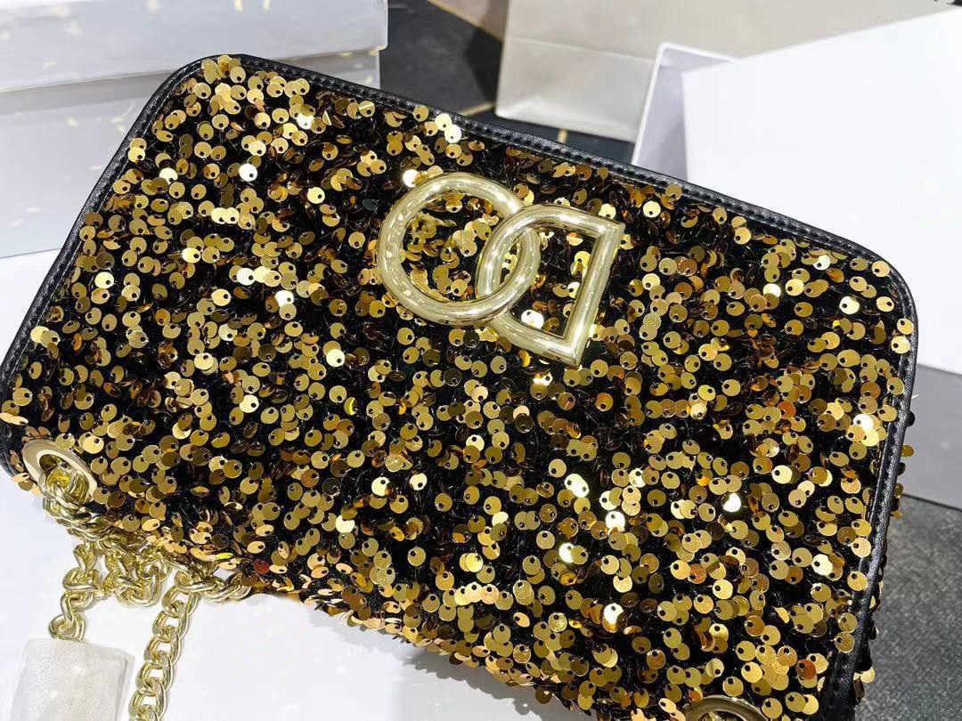 Designer Bags Women's Sequin Chain bag Shoulder Crossbody Inside Leather Large Capacity Sicilian Clutch Wallet Dg Fashion Handbag Summer Super Beautiful 25x15cm, Red
Designer Bags Women's Sequin Chain bag Shoulder Crossbody Inside Leather Large Capacity Sicilian Clutch Wallet Dg Fashion Handbag Summer Super Beautiful 25x15cm, Red