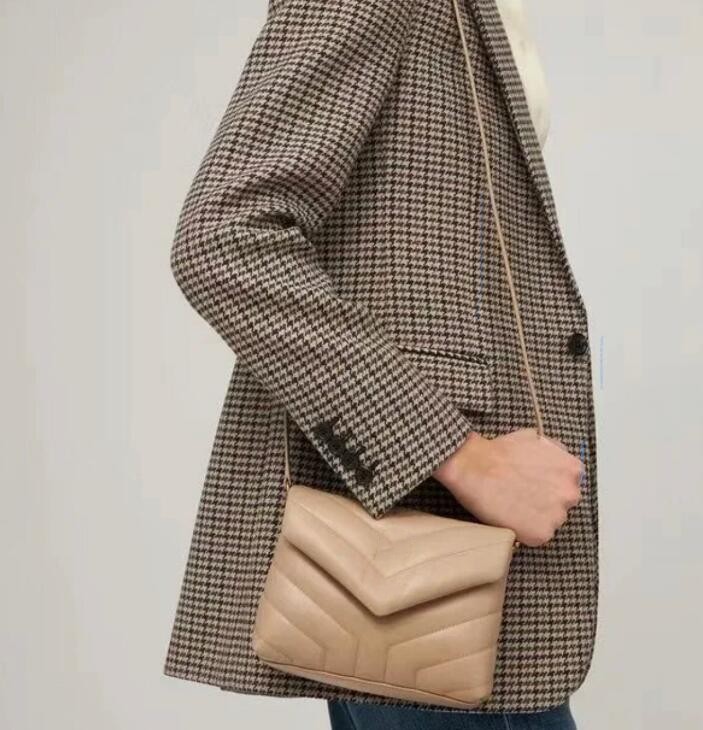 Designer shoulder bags soft sheepskin lady loulou black high quality handbag shoulder cross body bags classic women envelope bag chain handbags tote, Black(gold buckle)
Designer shoulder bags soft sheepskin lady loulou black high quality handbag shoulder cross body bags classic women envelope bag chain handbags tote, Black(gold buckle)