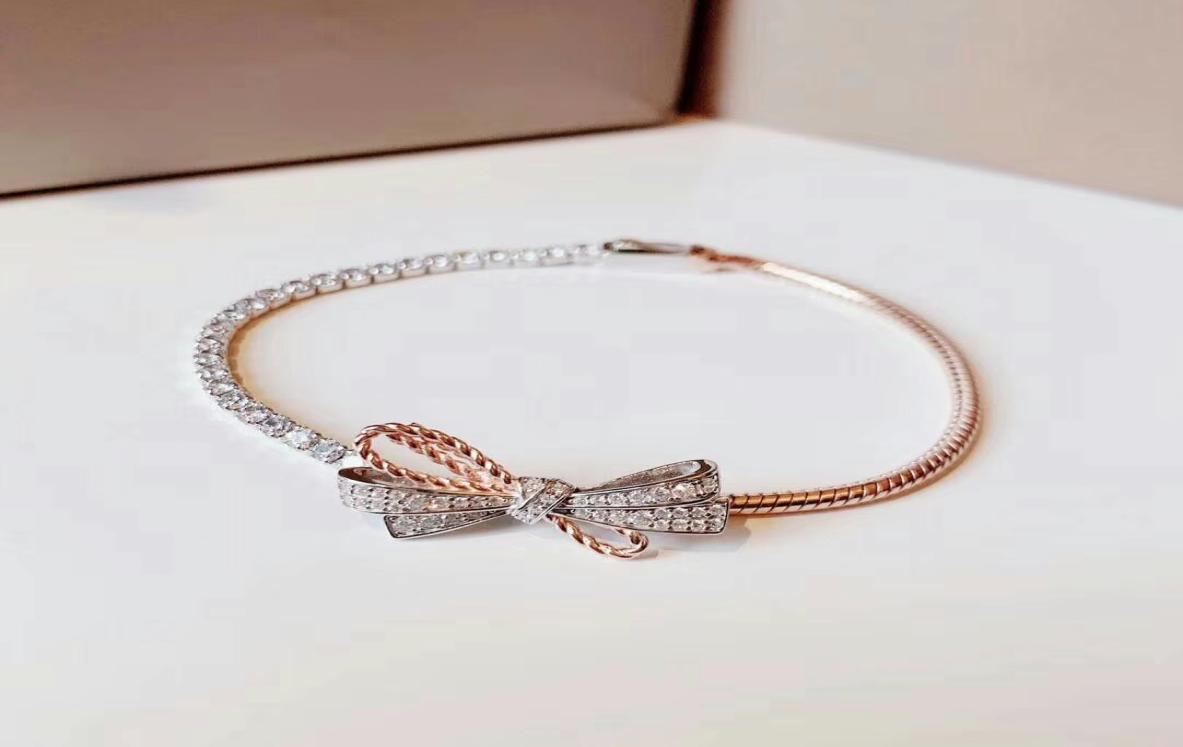 Luxury Designer women link Bracelet female jewelry Asymmetrical Bow Knot bracelets Imported V gold material7938813
Luxury Designer women link Bracelet female jewelry Asymmetrical Bow Knot bracelets Imported V gold material7938813