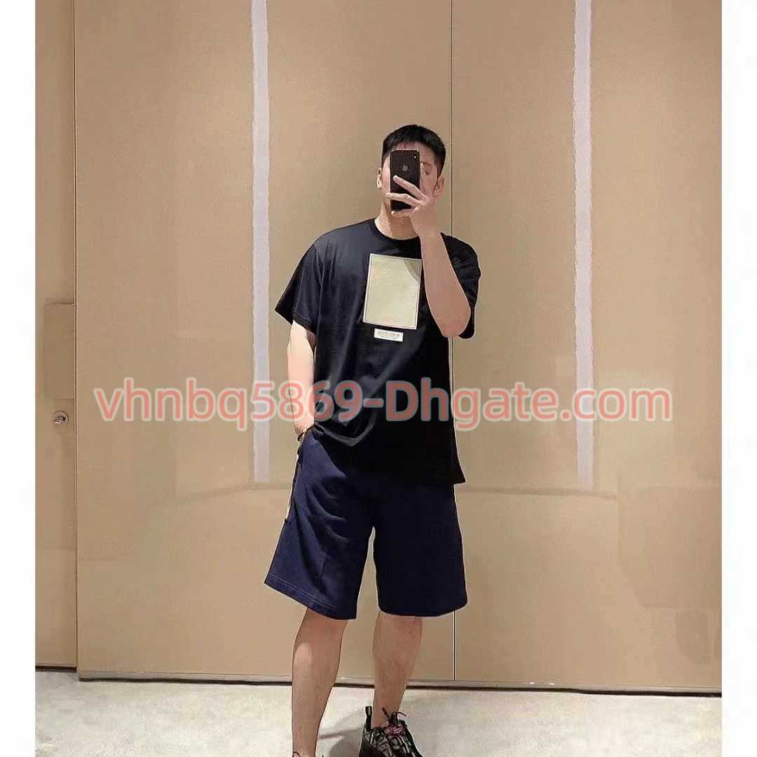 2023 Summer Mens Designer T Shirt Casual Man Womens Tees With Letters Print Short Sleeves Top Sell Luxury Men Hip Hop clothes M-5XL RZCN, White
2023 Summer Mens Designer T Shirt Casual Man Womens Tees With Letters Print Short Sleeves Top Sell Luxury Men Hip Hop clothes M-5XL RZCN, White