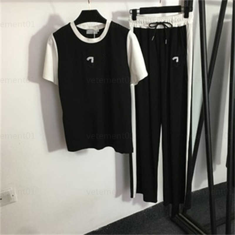 Designer Tracksuit Women Two Piece Sets Xiao Xiang Logo Embroidery Color Blocking Short-sleeved T Shirt Elastic Waist Wide Leg Pants Womens Tracksuit Suit 0607
Designer Tracksuit Women Two Piece Sets Xiao Xiang Logo Embroidery Color Blocking Short-sleeved T Shirt Elastic Waist Wide Leg Pants Womens Tracksuit Suit 0607