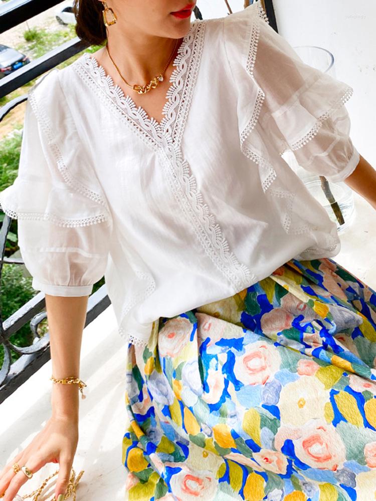 Women' Blouses Gypsylady White Elegant Chic Shirt Sheer Summer Sexy V-neck Lace Women Ruffles Puff Sleeve Office Ladies Tops
Women' Blouses Gypsylady White Elegant Chic Shirt Sheer Summer Sexy V-neck Lace Women Ruffles Puff Sleeve Office Ladies Tops