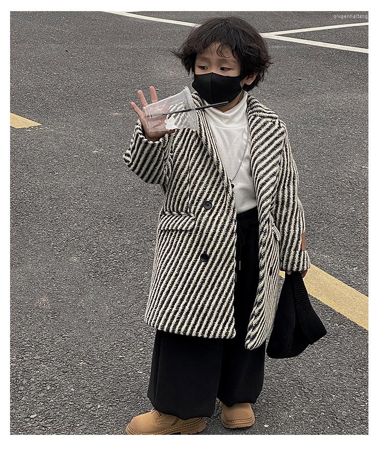 Jackets Boys' Windbreaker 2023 Autumn And Winter Fashion Children's Korean Version Mid Length Striped Woolen Jacket Trend
Jackets Boys' Windbreaker 2023 Autumn And Winter Fashion Children's Korean Version Mid Length Striped Woolen Jacket Trend