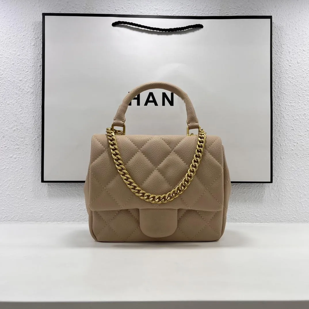 Channel designer brand mini handle bag diamond checkered ball pattern women's t solid leather pebble texture luxury classic 23p new handle shoulder bag
Channel designer brand mini handle bag diamond checkered ball pattern women's t solid leather pebble texture luxury classic 23p new handle shoulder bag