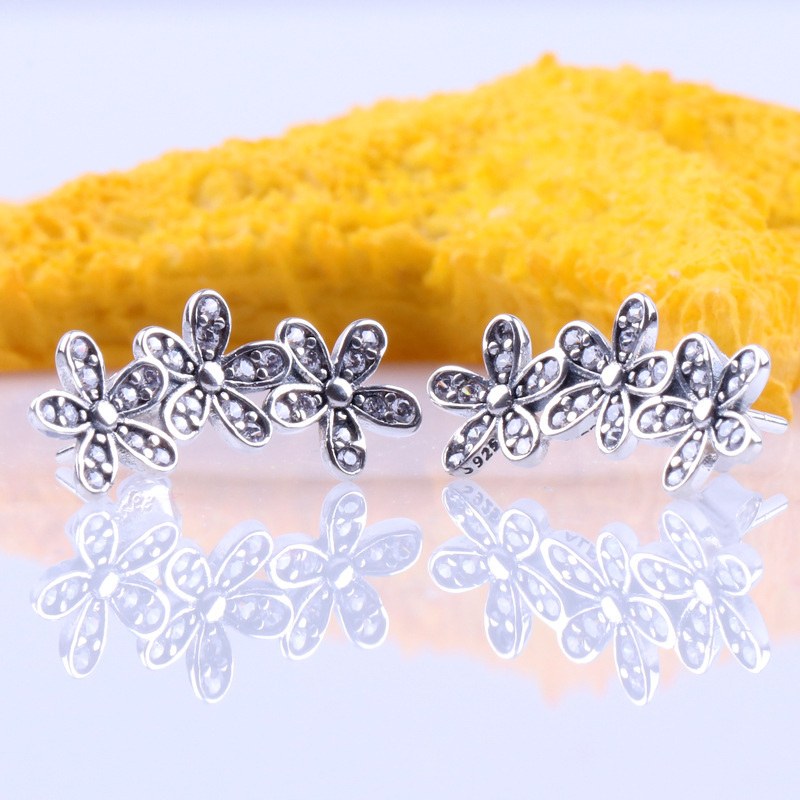 Fashionable Flower Stud Earrings in Polished 925 Sterling Silver with Imitation Diamond Detailing for Her