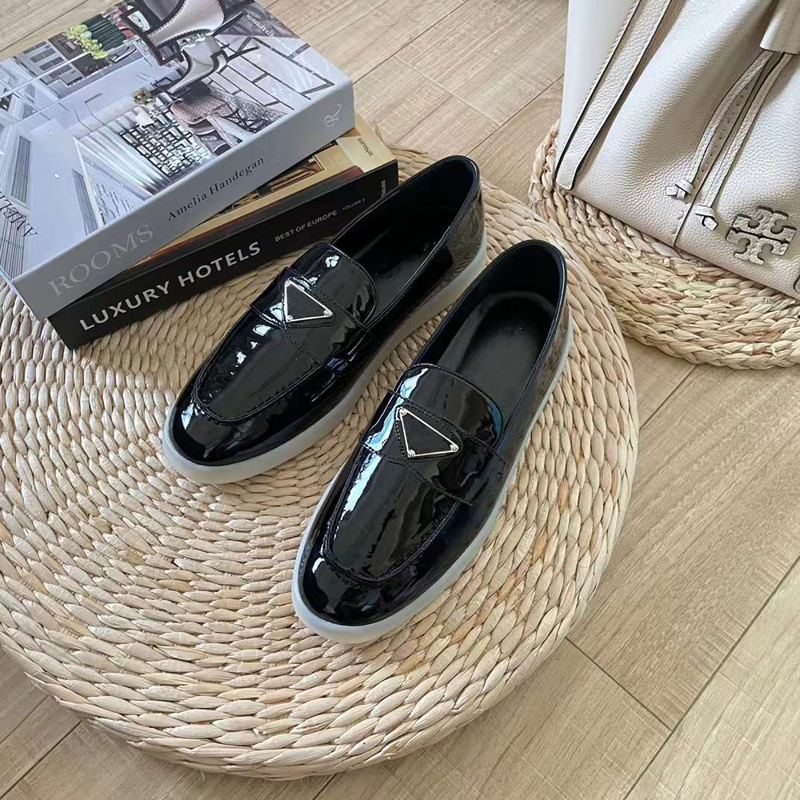 Fashion Women Casual Shoes Senior Edge And Half Tow Onyx Resin Running Sneakers Italy Delicate Low Top Black Patent Leather Designer Casual Athletic Shoes Box EU 35-44, #2
Fashion Women Casual Shoes Senior Edge And Half Tow Onyx Resin Running Sneakers Italy Delicate Low Top Black Patent Leather Designer Casual Athletic Shoes Box EU 35-44, #2