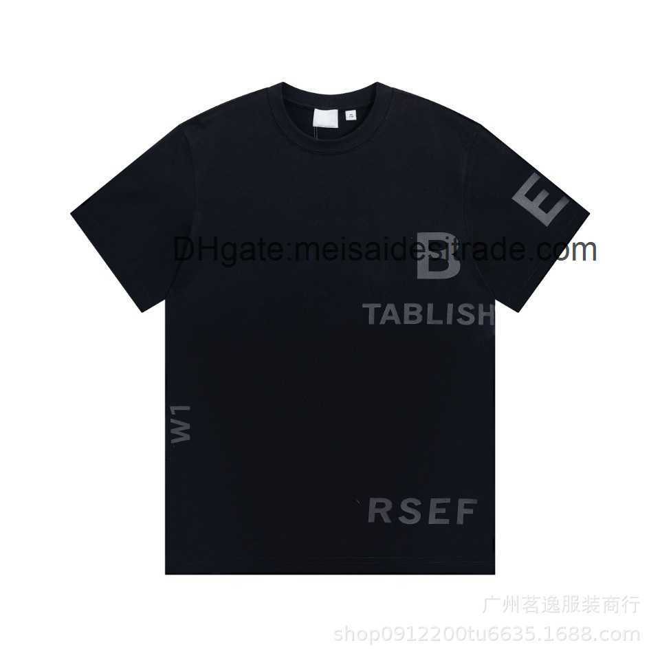 AAAAA Designer Luxury T-shirt Bur Brand The correct version BU's new personalized printed round neck T-shirt High Street Casual Versatile Couple Fashion, Black gray characters
AAAAA Designer Luxury T-shirt Bur Brand The correct version BU's new personalized printed round neck T-shirt High Street Casual Versatile Couple Fashion, Black gray characters