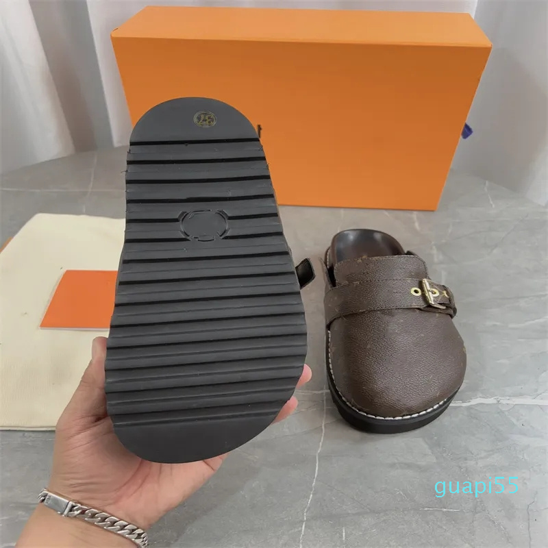 Designer slides Women's Slippers Square shoes Flat Sandals Casual shoes for men and women couple shoes one foot for lazy people, Black
Designer slides Women's Slippers Square shoes Flat Sandals Casual shoes for men and women couple shoes one foot for lazy people, Black