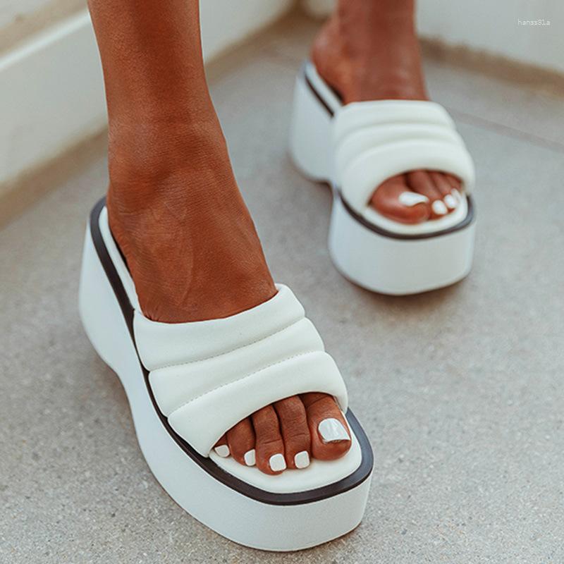 Slippers Thick Soled Heels Women's Shoes 20233 Casual Large Size High For Women Big 41 42 43 Summer
Slippers Thick Soled Heels Women's Shoes 20233 Casual Large Size High For Women Big 41 42 43 Summer