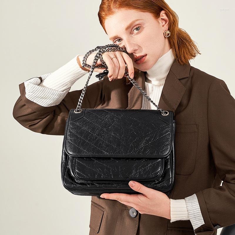 Evening Bags Women's 2023 Autumn And Winter Large-capacity Single-shoulder Messenger Bag Versatile Postman Chain, Black
Evening Bags Women's 2023 Autumn And Winter Large-capacity Single-shoulder Messenger Bag Versatile Postman Chain, Black
