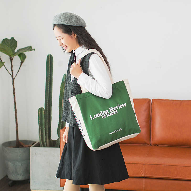 C6074 New Fashion Contrast Canvas Handheld Shoulder Bag College Trend Leisure Outdoor Backpack, Green magnetic buckle
C6074 New Fashion Contrast Canvas Handheld Shoulder Bag College Trend Leisure Outdoor Backpack, Green magnetic buckle