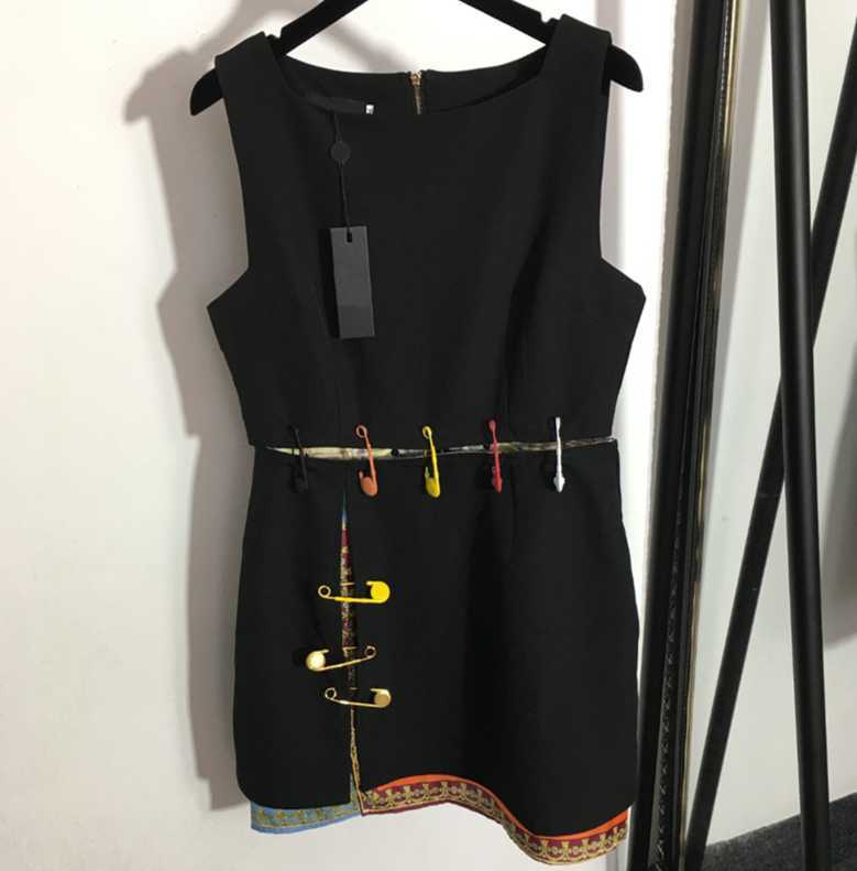 Patchwork Dress Black Pin Dresses Sexy Sleeveless Skirts Elegant Charm Female Dress Vest Hollow Waist Skirt Clothing
Patchwork Dress Black Pin Dresses Sexy Sleeveless Skirts Elegant Charm Female Dress Vest Hollow Waist Skirt Clothing