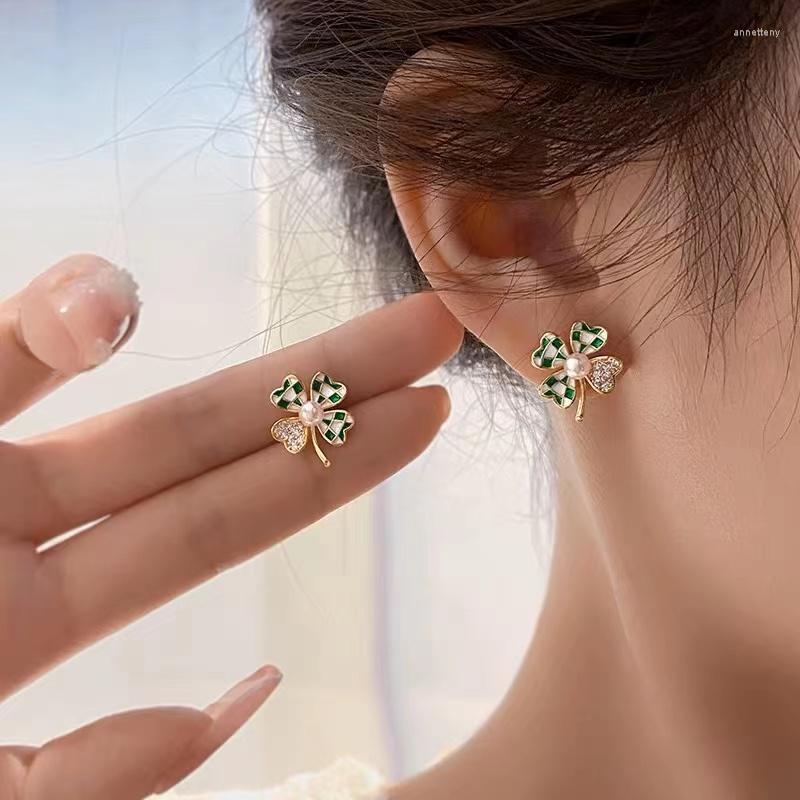 Stud Earrings Fashion 925 Sterling Silver Plant Clover Pearl Zirconia Shiny Birthday Gift To Women Fine Jewelry Accessories
Stud Earrings Fashion 925 Sterling Silver Plant Clover Pearl Zirconia Shiny Birthday Gift To Women Fine Jewelry Accessories