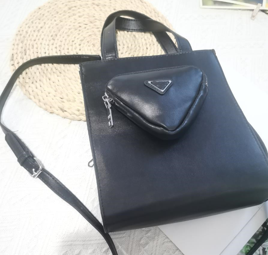 Simple Bucket bag New leather all-in-one portable large capacity single shoulder straddle bags, 20*23*7cm
Simple Bucket bag New leather all-in-one portable large capacity single shoulder straddle bags, 20*23*7cm